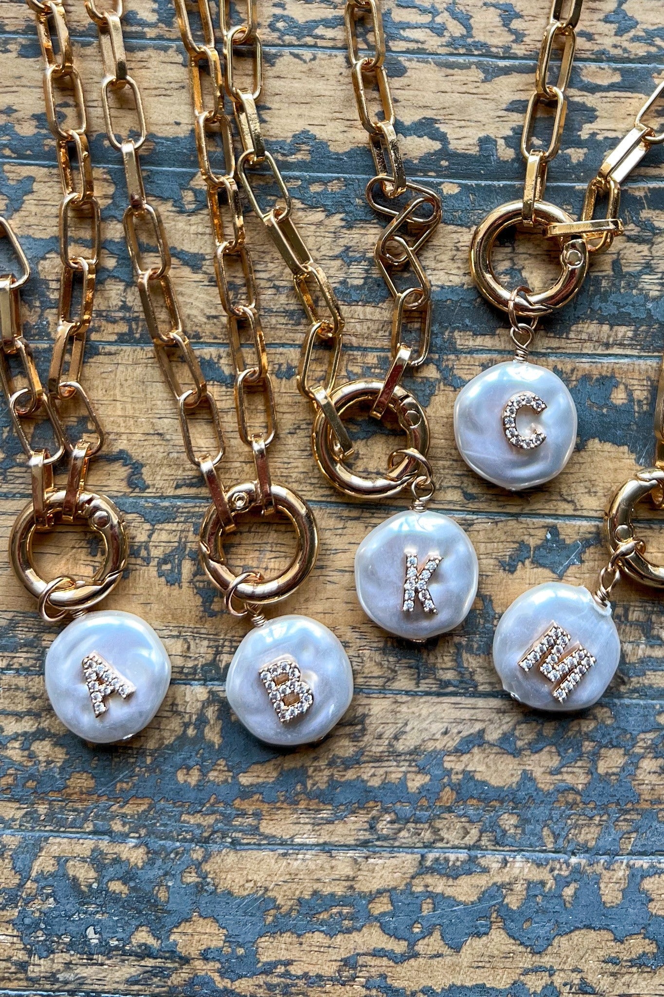 Pre-OrderPearl Initial Pendant Necklace Gold