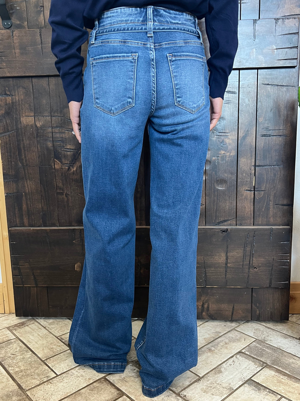 Risen Belted Jeans