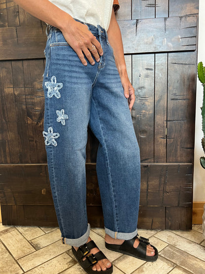 Risen Jeans Slouchy Cropped Barrel Jeans With Flower Patch Details - Dark